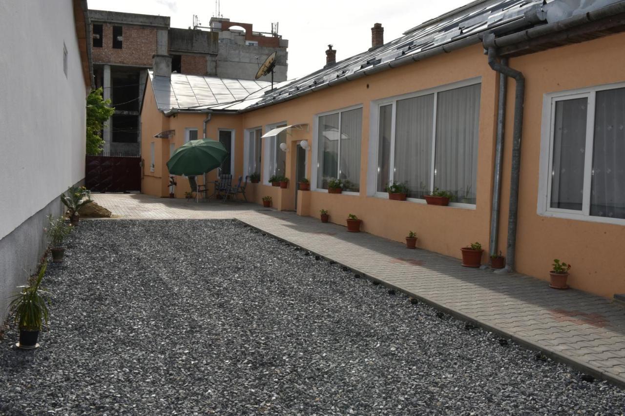 Violet House Lejlighed Turda Eksteriør billede